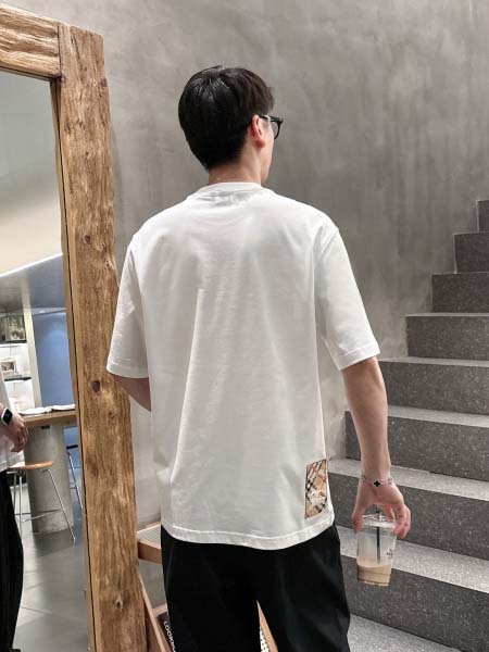 2025年6月30日入荷新作Burberry半袖Tシャツ 高级品超厳選★入手困難/誕生日プレゼント/MF工場