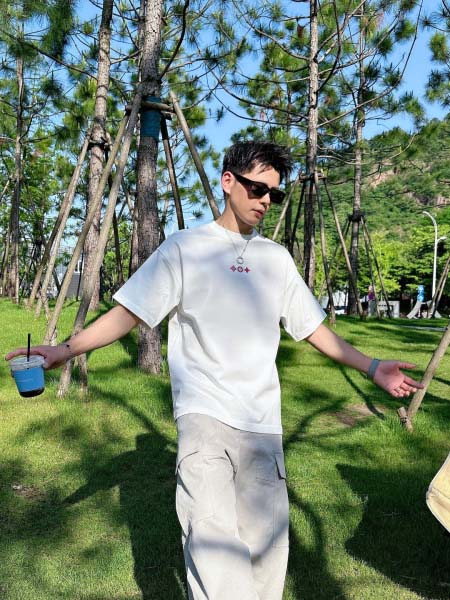 2025年6月30日入荷新作Louis Vuitton半袖Tシャツ 高级品超厳選★入手困難/誕生日プレゼント/MF工場