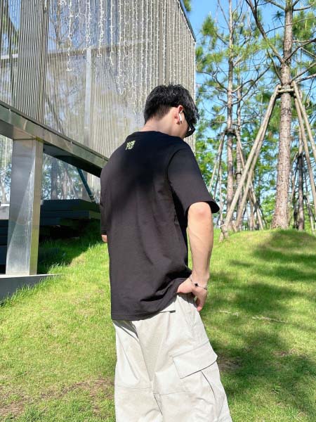 2025年6月30日入荷新作VALENTINO半袖Tシャツ 高级品超厳選★入手困難/誕生日プレゼント/MF工場