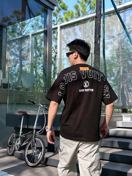 2025年6月30日入荷新作Louis Vuitton半袖Tシャツ 高级品超厳選★入手困難/誕生日プレゼント/MF工場