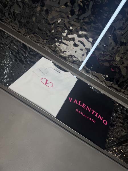 2025年6月2日入荷新作VALENTINO半袖 Tシャツ高...