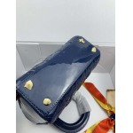 2025年6月5日入荷新作 Lady Dior SIZE:20CMx16.5CMx8CM    お安い/人気/革/バッグ/SY工場