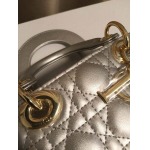 2025年6月5日入荷新作Lady Dior SIZE:20cm    お安い/人気/革/バッグ/SY工場