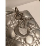 2025年6月5日入荷新作Lady Dior SIZE:20cm    お安い/人気/革/バッグ/SY工場