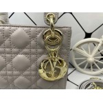 2025年6月5日入荷新作 17CMx15CMx7CM  Lady Diorお安い/人気/革/バッグ/SY工場