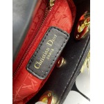 2025年6月5日入荷新作 17CMx15CMx7CM  Lady Diorお安い/人気/革/バッグ/SY工場