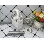 2025年6月5日入荷新作 17CMx15CMx7CM  Lady Diorお安い/人気/革/バッグ/SY工場