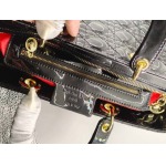 2025年6月5日入荷新作32CMx24CMx12CM  Lady Diorお安い/人気/革/バッグ/SY工場