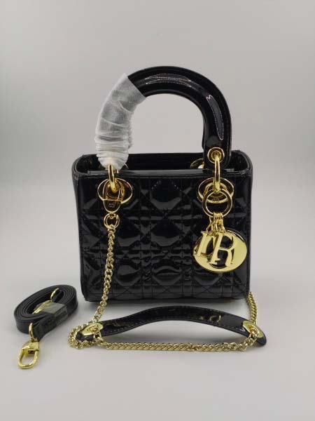 2025年6月5日入荷新作17CMx15CMx7CM  La...