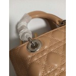 2025年6月5日入荷新作Dior Lady Dior SIZE:24    お安い/人気/革/バッグ/SY工場