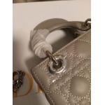 2025年6月5日入荷新作Dior Lady Dior SIZE:17    お安い/人気/革/バッグ/SY工場