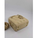 2025年6月5日入荷新作17CMx15CMx7CM  Lady Dior お安い/人気/革/バッグ/SY工場