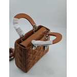 2025年6月5日入荷新作20CMx16.5CMx8CM  Lady Dior    お安い/人気/革/バッグ/SY工場