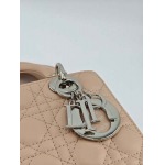 2025年6月5日入荷新作20CMx16.5CMx8CM  Lady Dior    お安い/人気/革/バッグ/SY工場