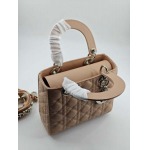 2025年6月5日入荷新作20CMx16.5CMx8CM  Lady Dior    お安い/人気/革/バッグ/SY工場