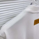 2025年6月5日入荷新作Louis Vuitton半袖 Tシャツ誕生日プレゼントの服/男女兼用/カップル服人気/BC工場