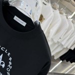 2025年6月5日入荷新作Moncler半袖 Tシャツ誕生日プレゼントの服/男女兼用/カップル服人気/BC工場
