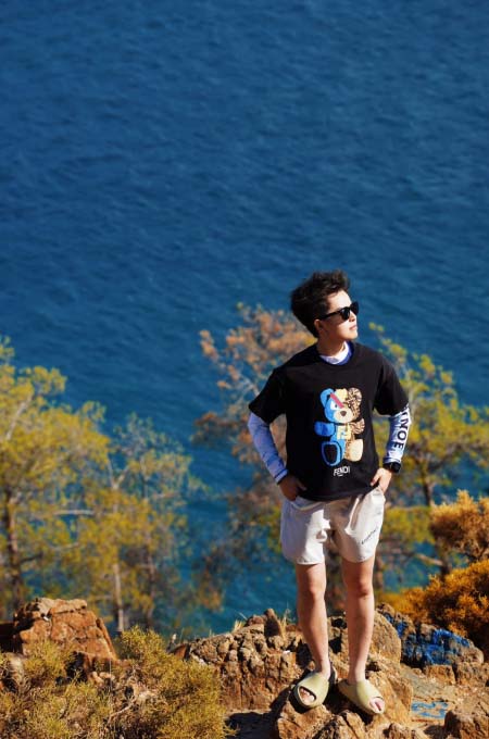 2025年6月6日入荷新作FENDI半袖 Tシャツ誕生日プレ...