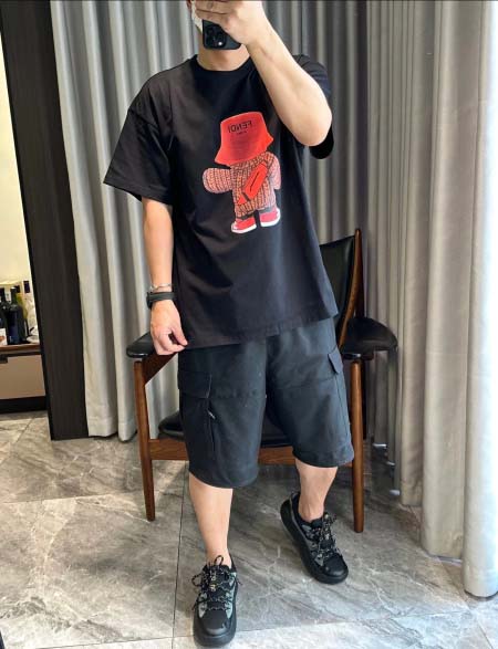 2025年6月6日入荷新作FENDI半袖 Tシャツ誕生日プレ...