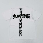 2025年6月13日入荷新作T SUPREME X THRASHER  FW24 CROSS TEE S-XL誕生日プレゼント/男女兼用/高品質/正規品と同じ人気/16工場