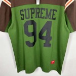 2025年6月13日入荷新作94T SUPREME SS25 SPLIT S/S FOOTBALL TOP   S- XL    誕生日プレゼント/男女兼用/高品質/正規品と同じ人気/16工場