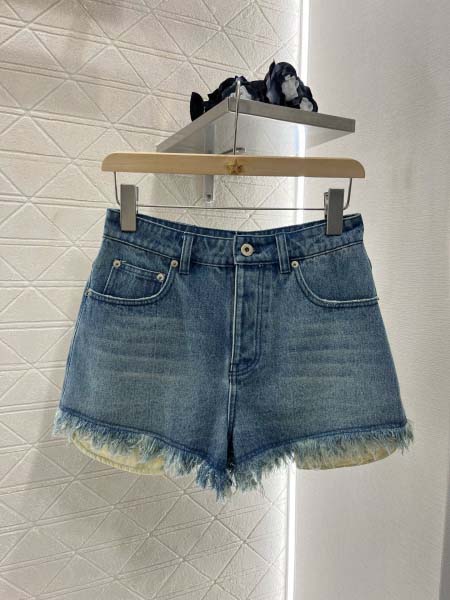 2025年6月18日入荷春夏新作LOEWEデニムショートパン...