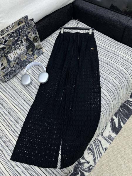 2025年6月18日入荷春夏新作VALENTINOズボンファ...