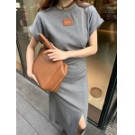 2025年6月18日入荷春夏新作LOEWEワンピースファッション/誕生日プレゼント/贈り物 can工場