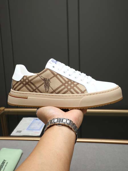 2025年6月20日入荷新品BURBERRYカジュアルシュー...