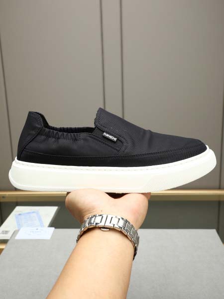 2025年6月20日入荷新品Pradaカジュアルシューズ/ス...