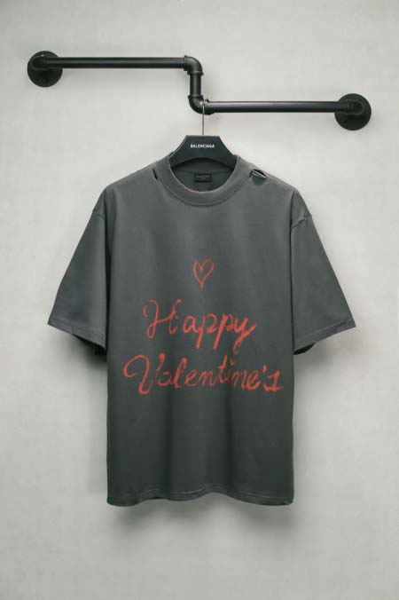 2025年6月26日入荷新作Balenciaga半袖 tシャ...