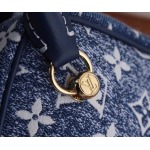 2025年6月26日入荷Louis Vuitton バッグSquare Bag Nicolas Ghesquire Monogram :M59611:16CMx16CMx16CM 高品質人気の新作/誕生日プレゼント/SQ工場