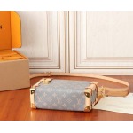 2025年6月26日入荷Louis Vuitton バッグSide Trunk Monogram S-lock :M12428:21CMx14CMx6CM 高品質人気の新作/誕生日プレゼント/SQ工場
