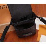 2025年6月26日入荷Louis Vuitton バッグS-Lock Vertical Monogram Taurillon Taurillon Monogram S-lock :M81524:12CMx19CMx7CM 高品質人気の新作