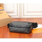 2025年6月26日入荷Louis Vuitton バッグ  Alpha Monogram Eclipse Monogram Eclipse D :M46955:24CMx16CMx8CM 高品質人気の新作/誕生日プレゼント/SQ工場