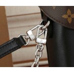 2025年6月26日入荷Louis Vuitton バッグLV Vibe Camera BoCMx Monogram S-lock :M12362:12.5CMx17.6CMx6CM 高品質人気の新作/誕生日プレゼント/SQ工場