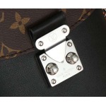 2025年6月26日入荷Louis Vuitton バッグLV Vibe Camera BoCMx Monogram S-lock :M12362:12.5CMx17.6CMx6CM 高品質人気の新作/誕生日プレゼント/SQ工場