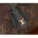2025年6月26日入荷Louis Vuitton バッグVanity Chain Pouch Monogram LV Monogram :M47128:19CMx13CMx11CM 高品質人気の新作/誕生日プレゼント/SQ工場