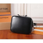 2025年6月26日入荷Louis Vuitton バッグPetit No Monogram D :M21461:25CMx28.5CMx20CM 高品質人気の新作/誕生日プレゼント/SQ工場