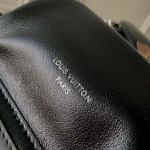 2025年6月26日入荷Louis Vuitton バッグ Montsouris Monogram LV Vibe :M12587:28CMx30CMx18CM 高品質人気の新作/誕生日プレゼント/SQ工場