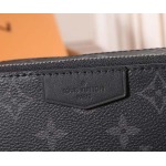 2025年6月26日入荷Louis Vuitton バッグAlpha Wearable Monogram Eclipse :M81260:18.5CMx11CMx6.5CM 高品質人気の新作/誕生日プレゼント/SQ工場