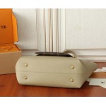 2025年6月26日入荷Louis Vuitton バッグ Low Key Cabas Monogram 13 :M25343:47CMx30CMx14CM 高品質人気の新作/誕生日プレゼント/SQ工場