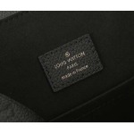 2025年6月26日入荷Louis Vuitton バッグBackup Monogram Empreinte  :M47072:20CMx22CMx14CM 高品質人気の新作/誕生日プレゼント/SQ工場