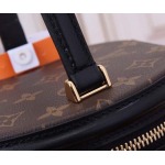 2025年6月26日入荷Louis Vuitton バッグ LV Cannes Nicolas GhesquireMonogram :M43986:15CMx17CMx15CM 高品質人気の新作/誕生日プレゼント/SQ工場