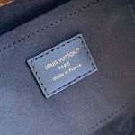 2025年6月26日入荷Louis Vuitton バッグ The Drop 2018 Flower Hobo Monogram Monogram 6.7 Zippy :M12940:28CMx15CMx12CM 高品質人気の新作/誕生日プ