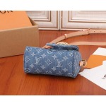 2025年6月26日Louis Vuitton バッグ Monogram Denim  iPhoneGOTS Monogram Denim GOTS iPhone:M82950:16CMx10CMx7.5CM 高品質人気の新作/誕生日プレゼ