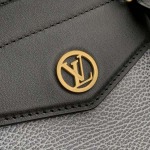 2025年6月26日Louis Vuitton バッグ LV Biker  2025  Nicolas Ghesquire  11 6.7 Sarah :M14702:38CMx15CMx15CM 高品質人気の新作/誕生日プレゼント/SQ工