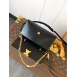 2025年6月26日Louis Vuitton バッグWallet On Chain Capucines  LV  Monogram Monogram :M12143:23CMx12CMx4CM 高品質人気の新作/誕生日プレゼント/SQ工場