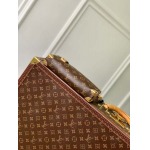 2025年6月26日Louis Vuitton バッグ Slim Trunk  2025 Cruise  Trunk Monogram :M13147:23CMx12CMx4CM 高品質人気の新作/誕生日プレゼント/SQ工場