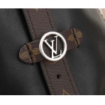 2025年6月26日Louis Vuitton バッグ CarryAll Dark  2024 :M25143:39CMx30CMx15CM 高品質人気の新作/誕生日プレゼント/SQ工場